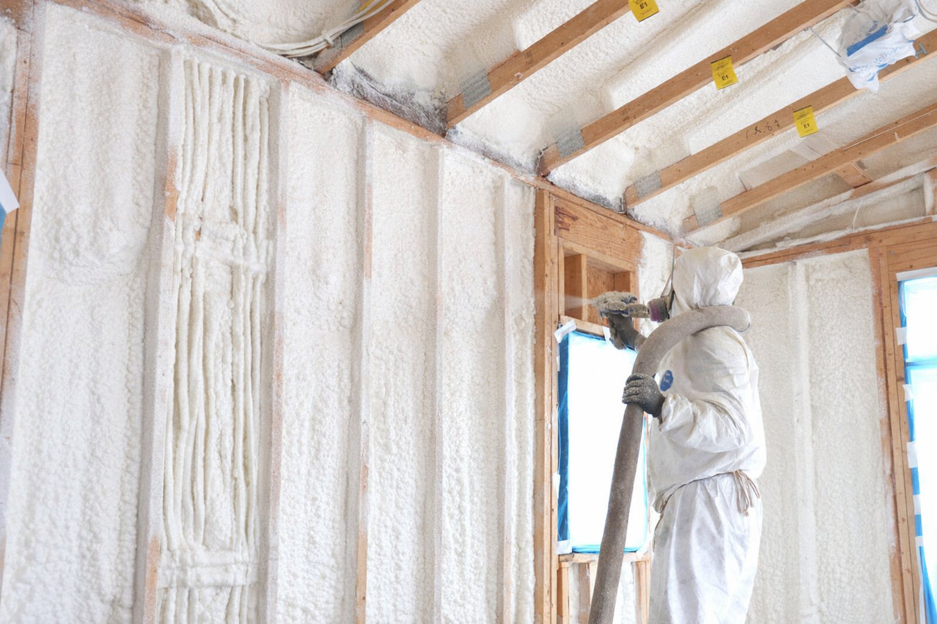 Closed-cell foam insulation